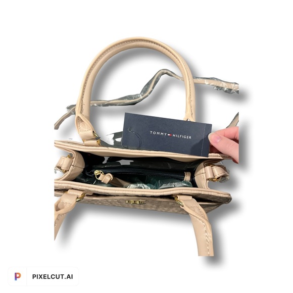 Tommy Hilfiger bag - Picture 2 of 4